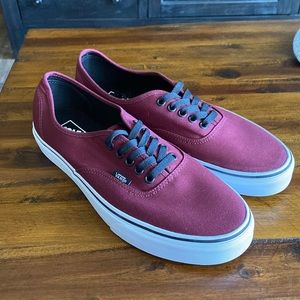 NWT Maroon Vans, M11